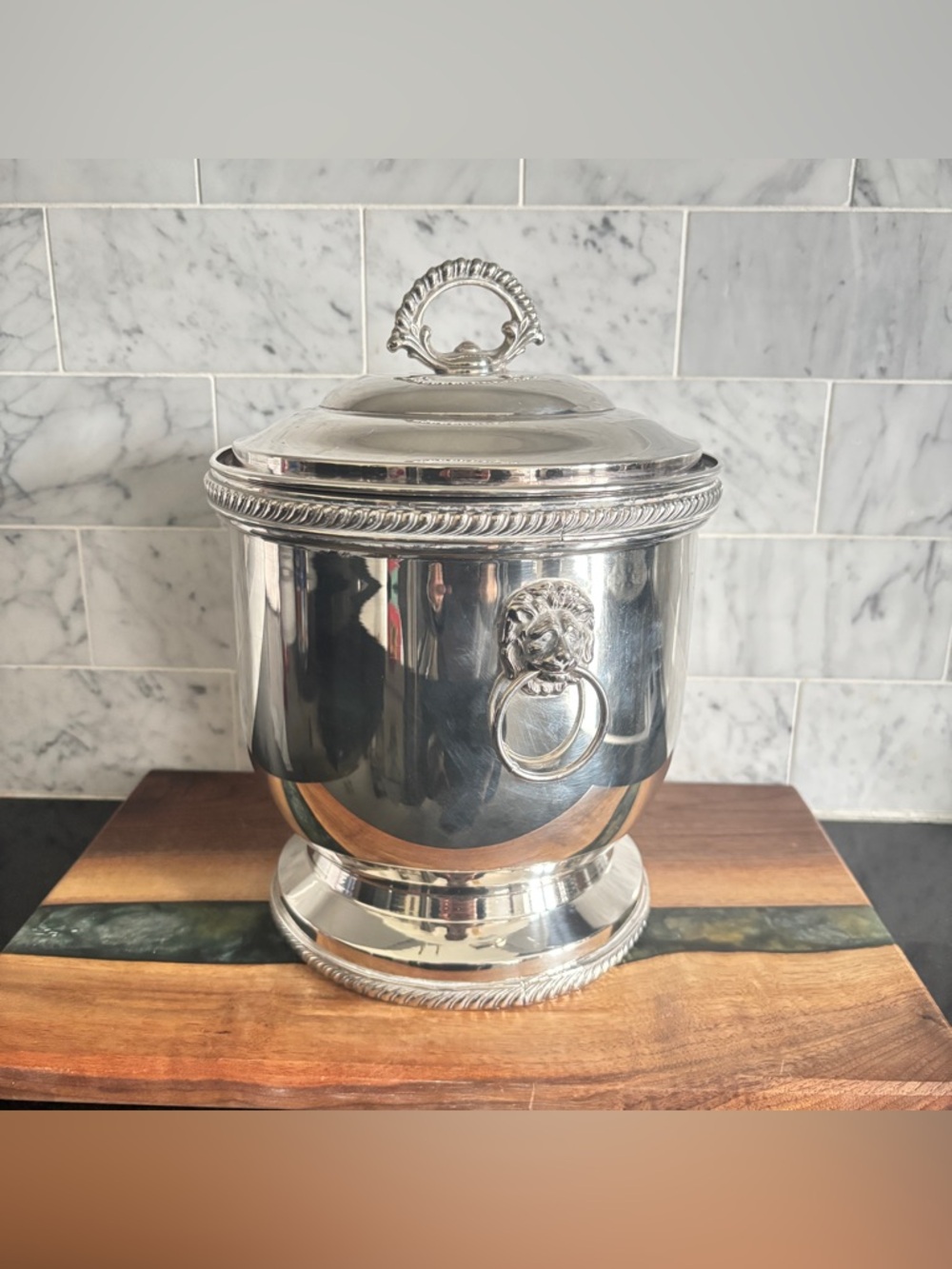 Vintage Wm A Rogers Silver Plate Lion Head Handles Champagne / Ice Bucket